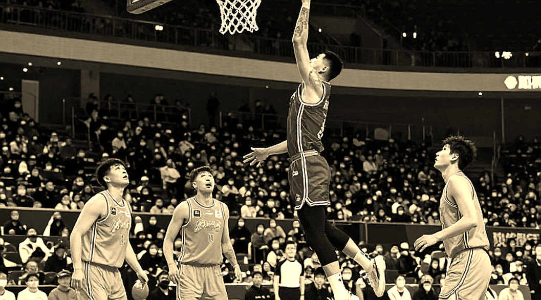PAOK ने वॉकर को साइन किया और उसी हफ्ते फिनलैंड भेज दिया — 24.5 अंकों की चमक के पीछे छिपा 42.4% का सच